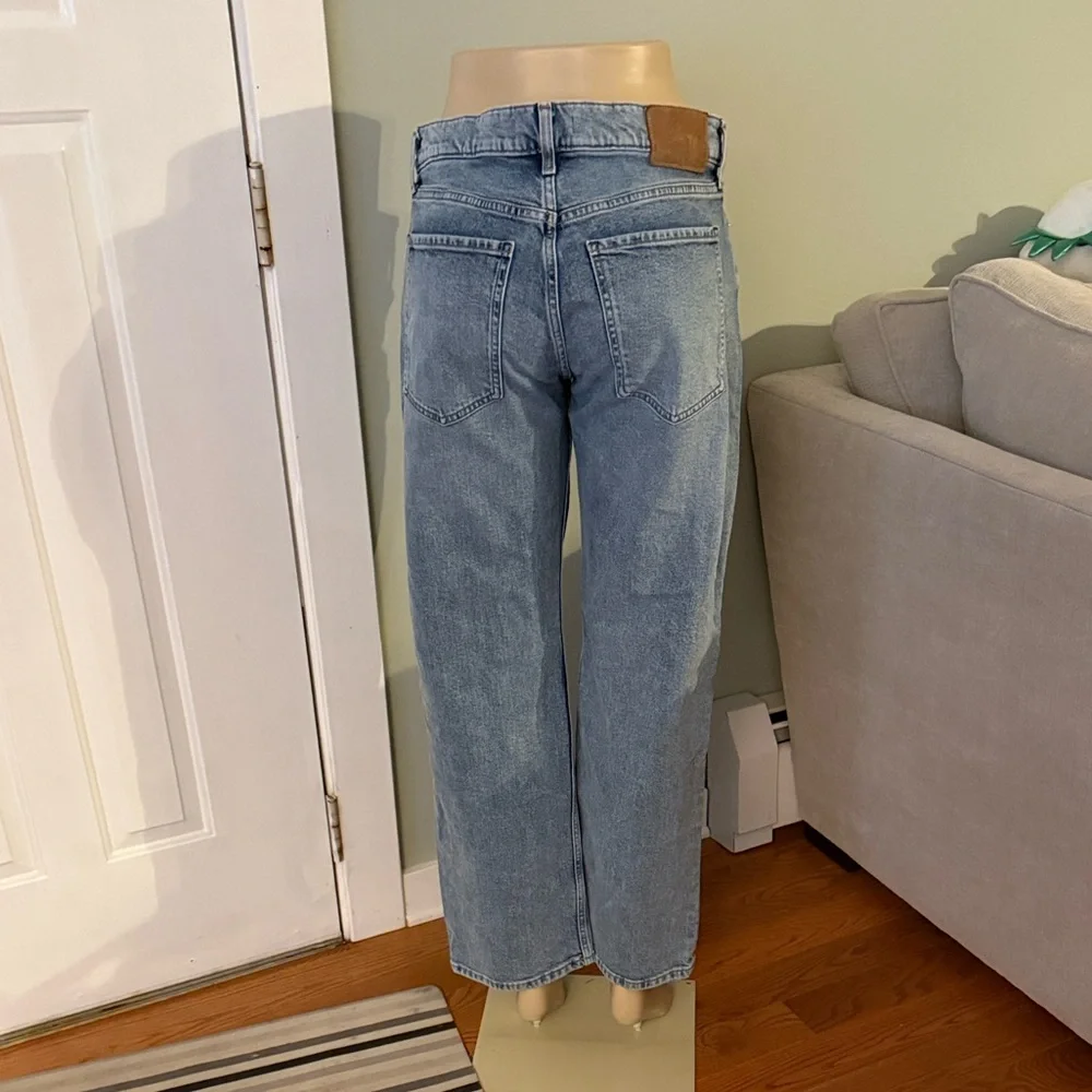 Banana Republic Relaxed Fit Jeans - Picture 2 of 7